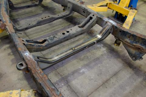 Rust Buster Center Frame Crossmember For 2006-2010 Hummer H3 RB7519