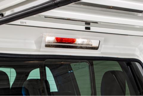 Gladiator Truck Bed Cap SmartCapEVOc Commercial OEM White 20-24 Jeep Gladiator 5 Foot Short Bed SmartCap