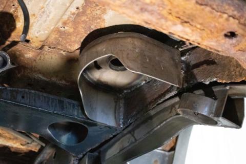 Rear Upper Coil Spring Bucket For Avalanche/Suburban/Yukon Passenger Side Rust Buster Frameworks