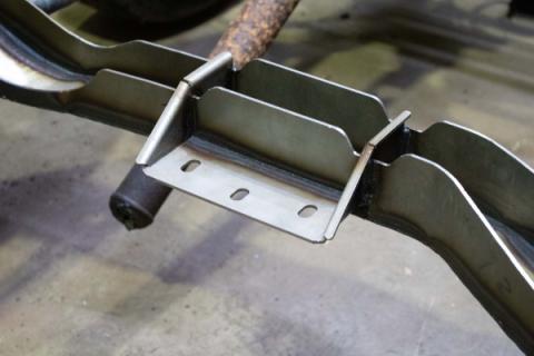 Transmission Crossmember For 93-04 Chevy S10/GMC Sonoma Rust Buster Frameworks