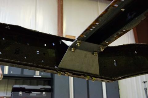 Rust Buster Center Frame Crossmember Lower Brackets For 1973-1980 GM C/K-Trucks RB73100