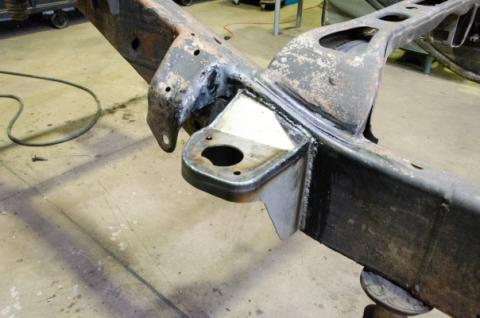 14-18 Chevy/GMC 1500 Crew Cab 5.8 Foot Bed 4x4 Rear Cab Mount - Left Rust Buster Frameworks