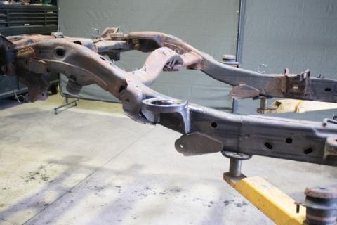Center Rear Body Mount Driver Side For 2015-2020 GM Large SUV Rust Buster
