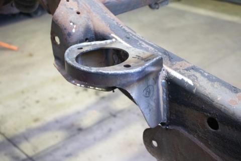 Center Rear Body Mount Driver Side For 2015-2020 GM Large SUV Rust Buster