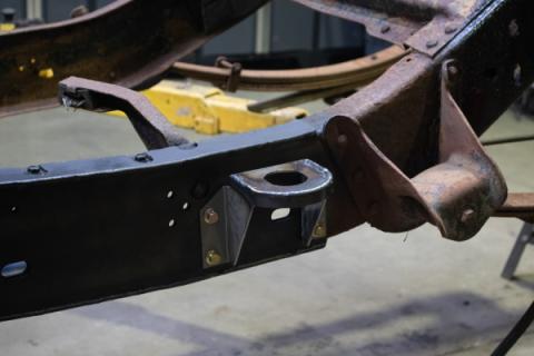 Center Body Mount For 1973-1991 Chevy/GMC K5 Blazer/Jimmy Rust Buster