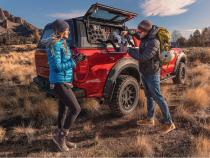 Colorado/Canyon Truck Bed SmartCapEVOa Adventure Matte Black 23-24 Chevrolet/GMC Colorado/Canyon 5 Foot Short Bed