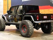 Bobbed Replacement Bed for Jeep Gladiator Motobilt