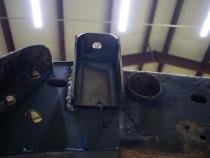 Center Bed Mount For 2001-2010 GM Pickups Rust Buster