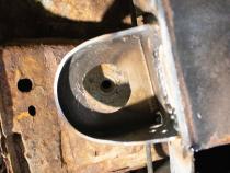 Center Body Frame Mount For Avalanche/Suburban/Yukon Rust Buster Frameworks