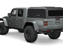 Gladiator Truck Bed Cap SmartCapEVOa Adventure Matte Black 20-Up Jeep Gladiator 5 Foot Short Bed SmartCap